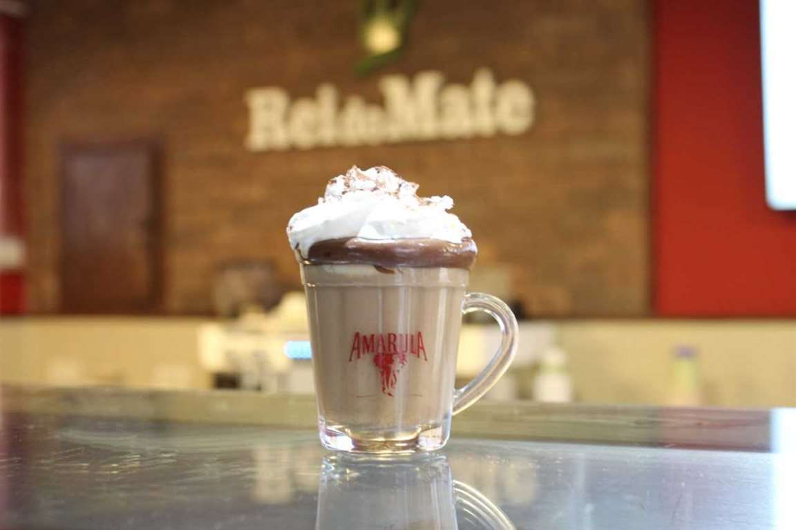 Rei do Mate e Amarula se unem para criar nova receita de cappuccino