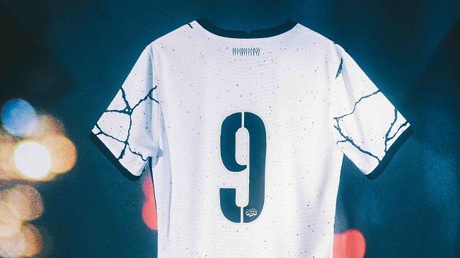 Corinthians-e-Nike-uniforme-principal-tras.jpg