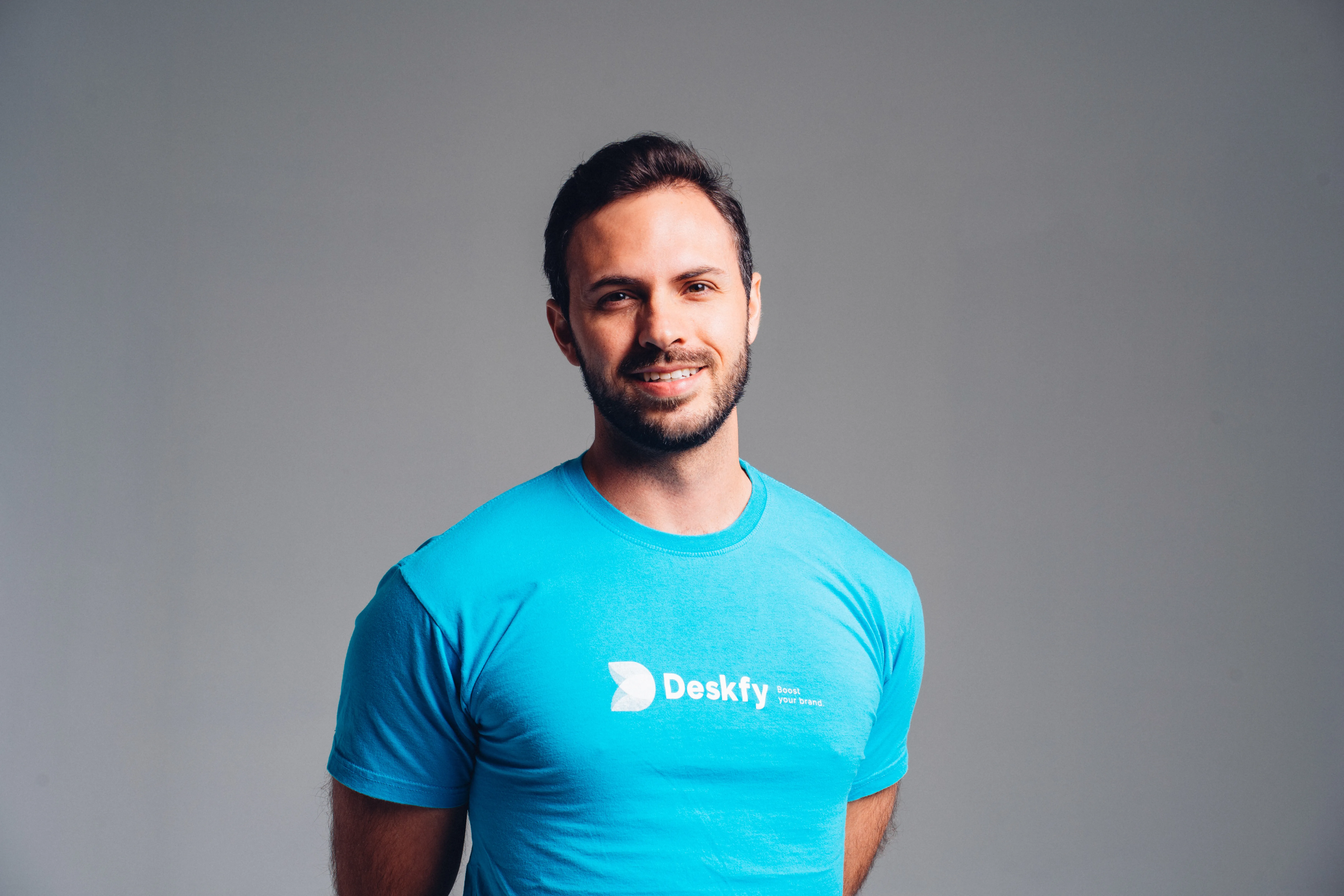 Deskfy anuncia integração com o Google Meu Negócio para centralizar gestão de reputação local em redes e franquias