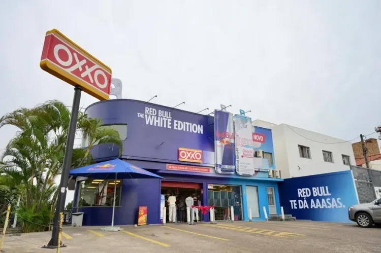 Vendas de energéticos crescem 35% no OXXO e motivam loja emblemática em parceria com a Red Bull