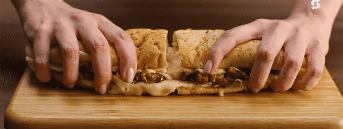 Subway lança acompanhamento de pão de alho e novo tipo de sanduíche