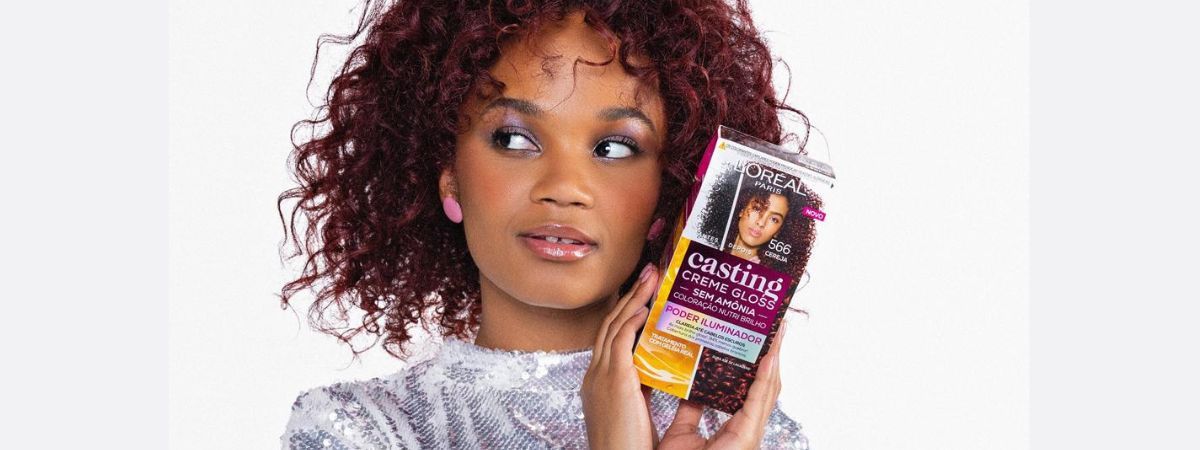 Agnes Nunes transforma os fios com creme da L’Oréal Paris