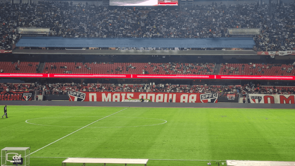 NEOOH_Americanas_MorumBis-2-1024x576.png