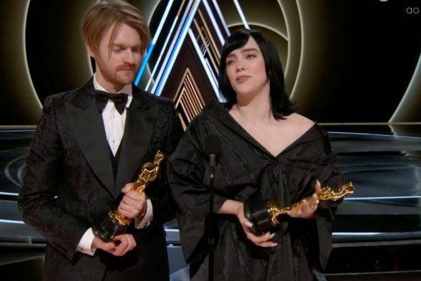 billie-eilish-oscar-593x395.jpg