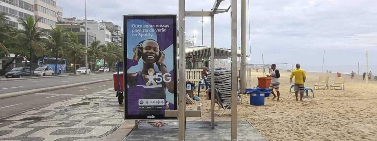 Vivo e Spotify criam OOH musical nesse verão em ação inédita na América Latina