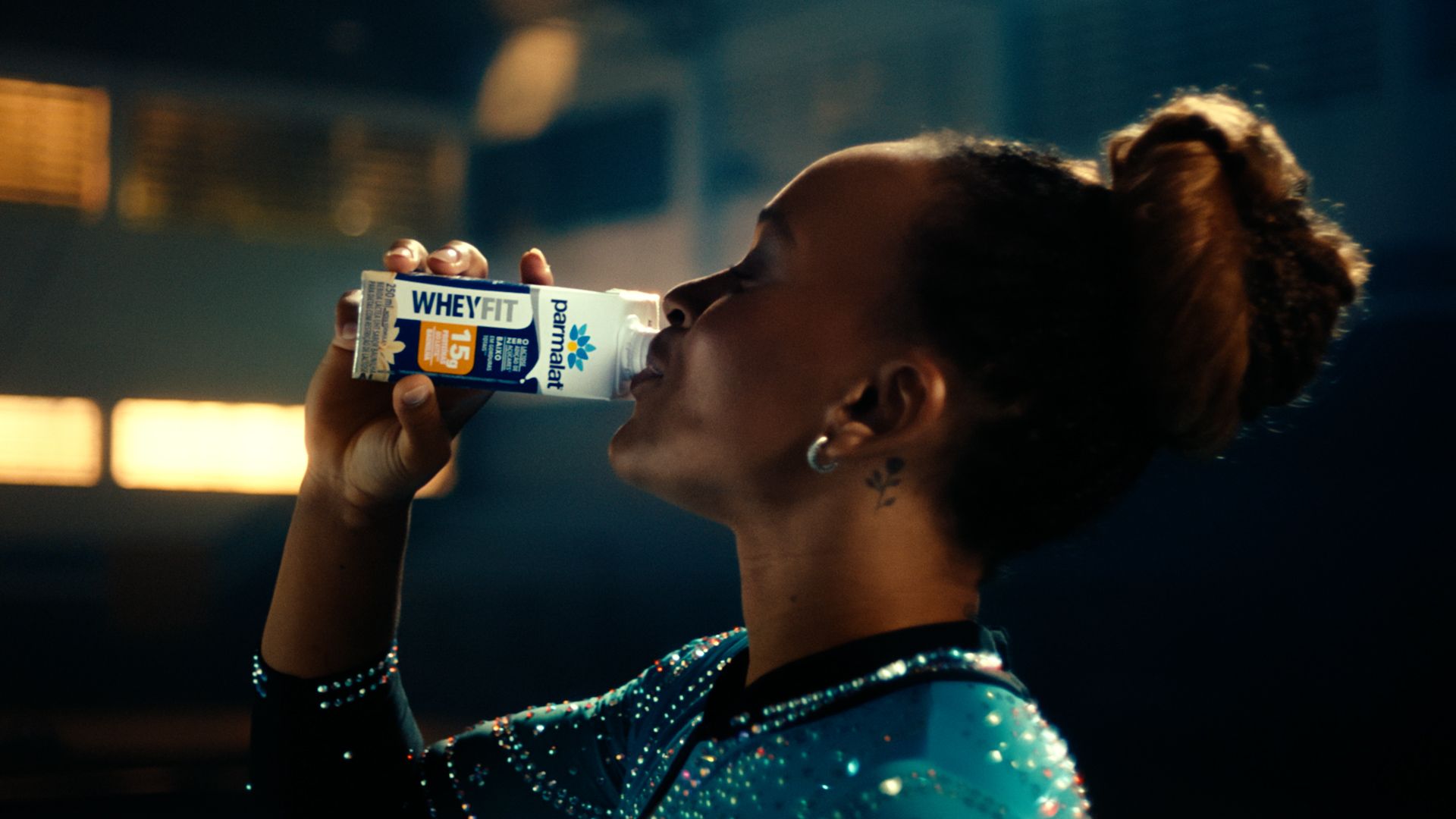 Rebeca Andrade estrela campanha para o Parmalat WheyFit