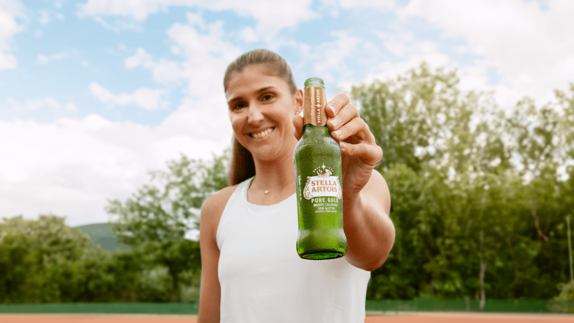 Stella Pure Gold anuncia Bia Haddad como embaixadora e reforça presença no tênis