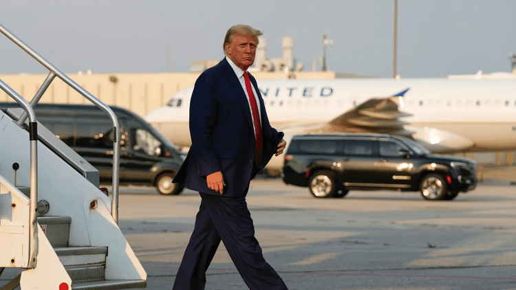 Virou à direita! Retorno de Donald Trump ao X é celebrado por Elon Musk