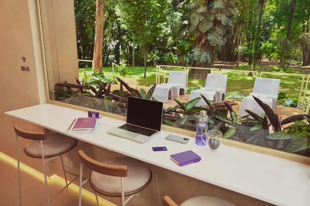 NUBANK_UV_1038-copy-2-1024x683-1.webp