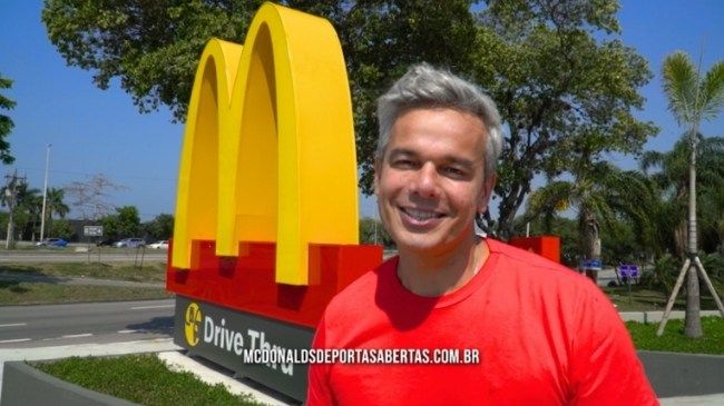 Mequi-convida-Otaviano-Costa-para-conhecer-a-cozinha-mais-famosa-do-mundo-2.jpg