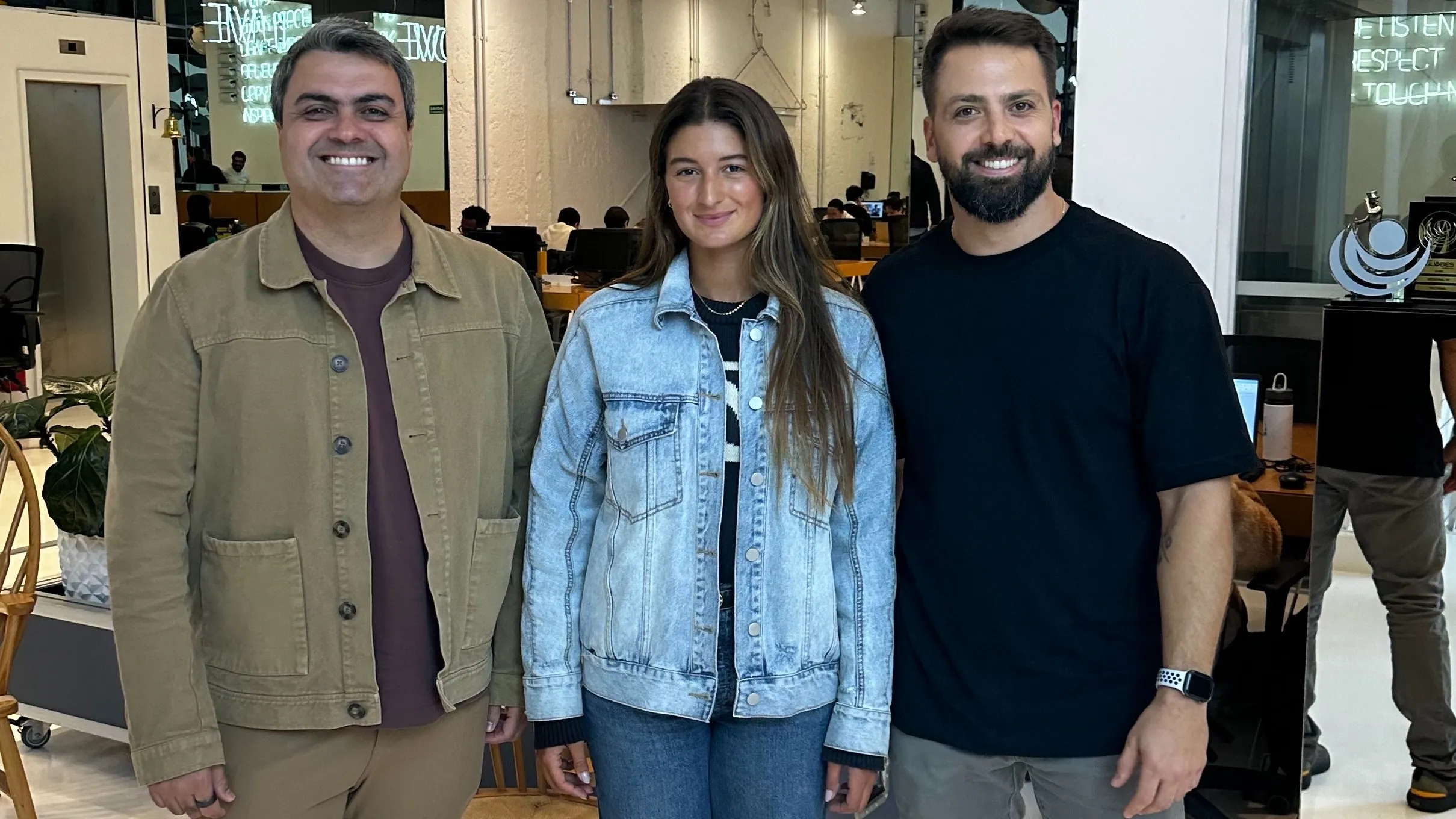 Spons assume gestão de patrocínios da surfista Luana Silva