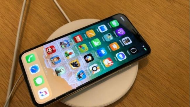 iphones.jpg