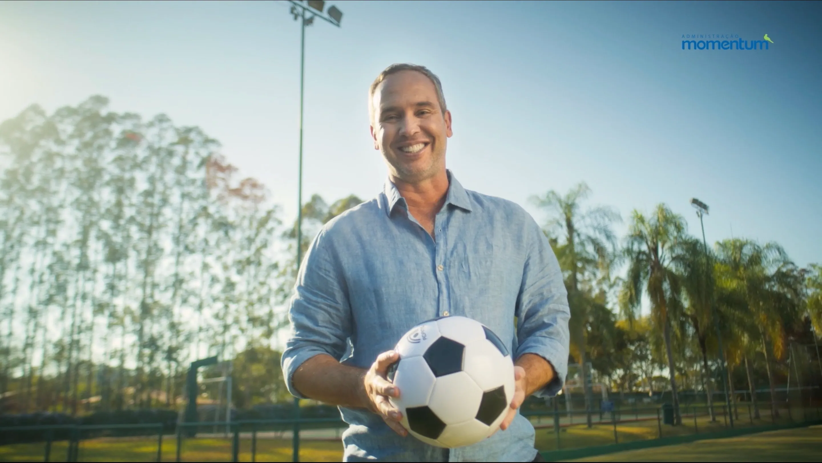 Momentum lança campanha com Caio Ribeiro para promover o Santa Bárbara Resort Residence