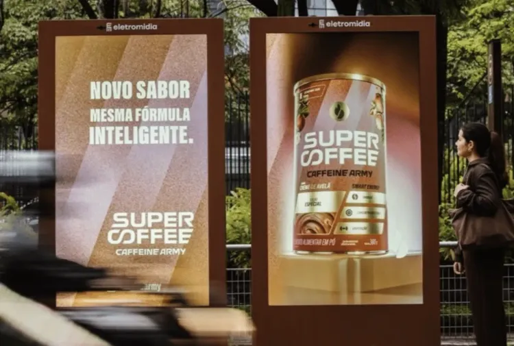 SuperCoffee estreia no OOH com campanha para novo sabor 