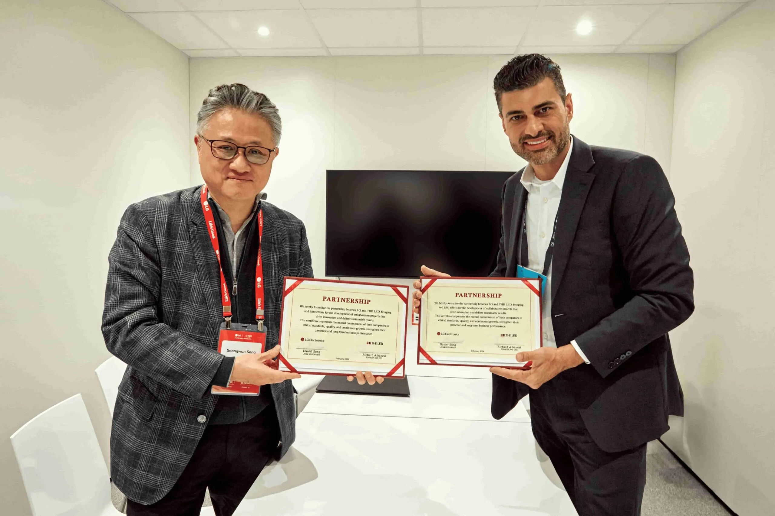 LG e THE LED unem forças para dominar o mercado de comunicação visual no Brasil