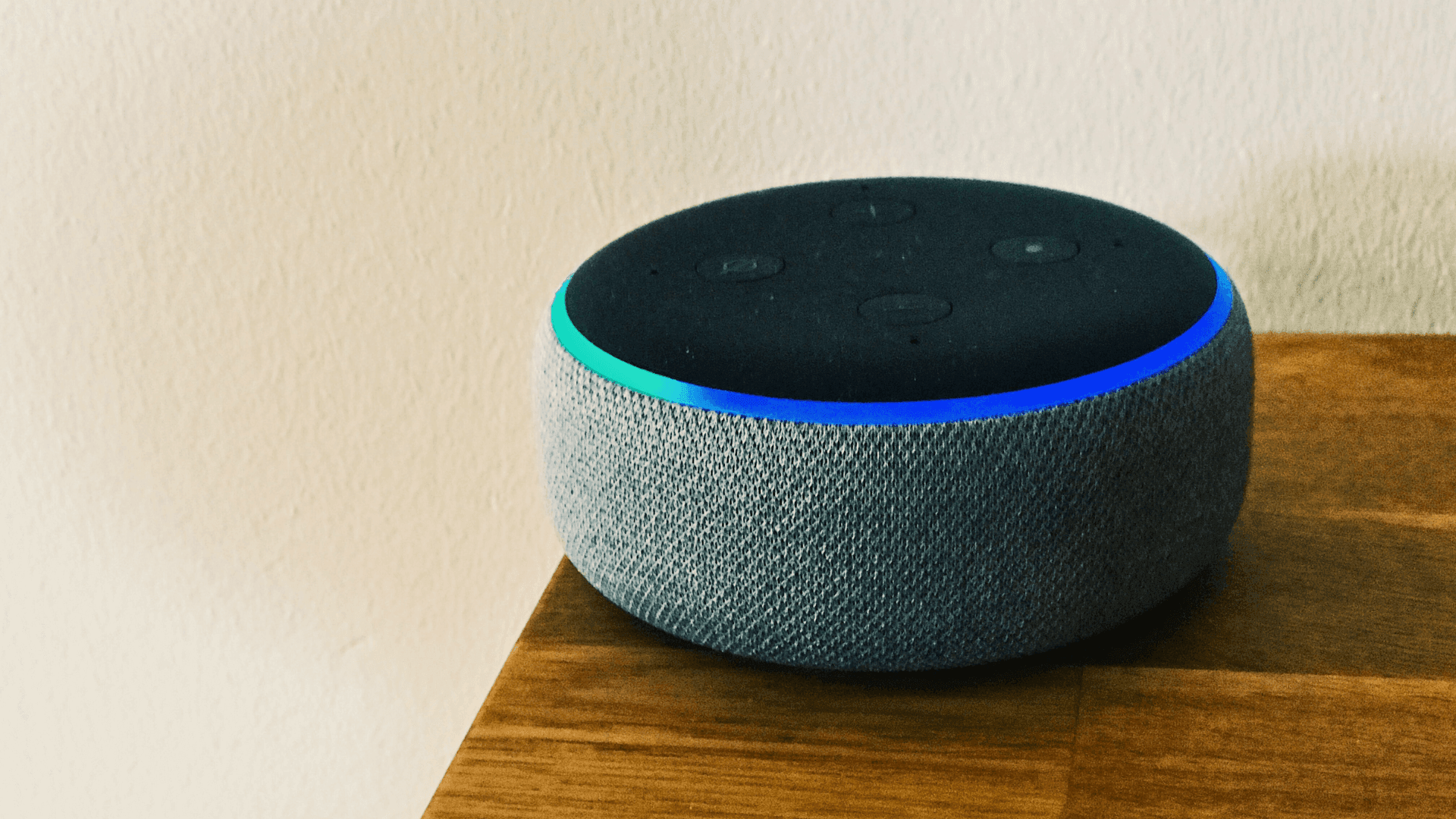 Alexa é acusada de sexismo por não reconhecer partida de futebol feminina