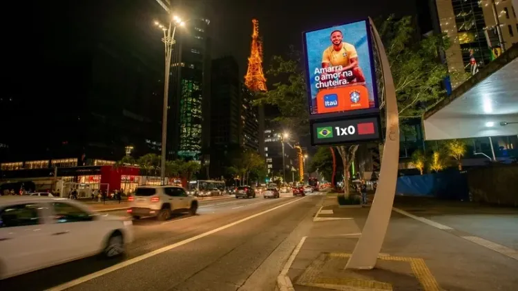JCDecaux inicia contagem regressiva para a Copa 2026 e terá placar em tempo real no OOH