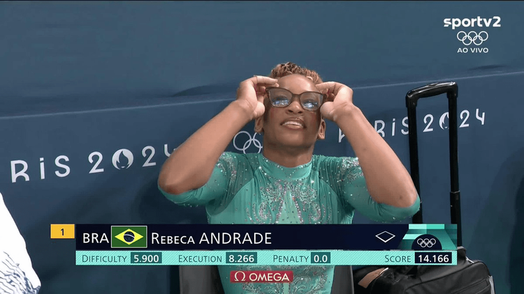Após meme com miopia, Rebeca Andrade fecha com marca de lentes