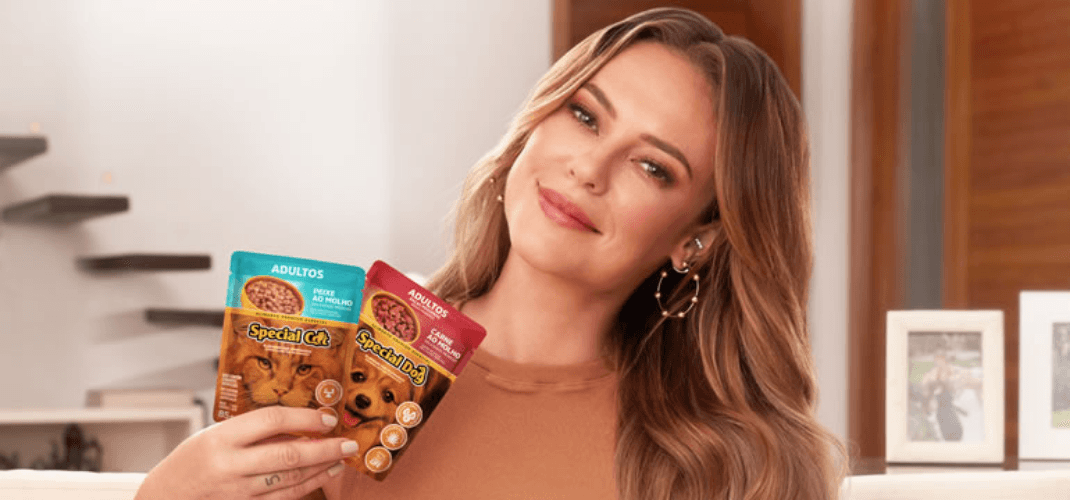 Special Dog anuncia nova campanha com Paolla Oliveira