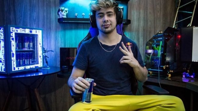 yoda-Twitch-conheca-os-10-streamers-brasileiros-mais-seguidos-.jpg