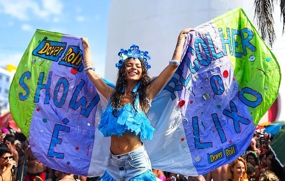 Carnaval com propósito: Dover-Roll transforma o descarte de resíduos no "abre-alas" da cidadania em 2026