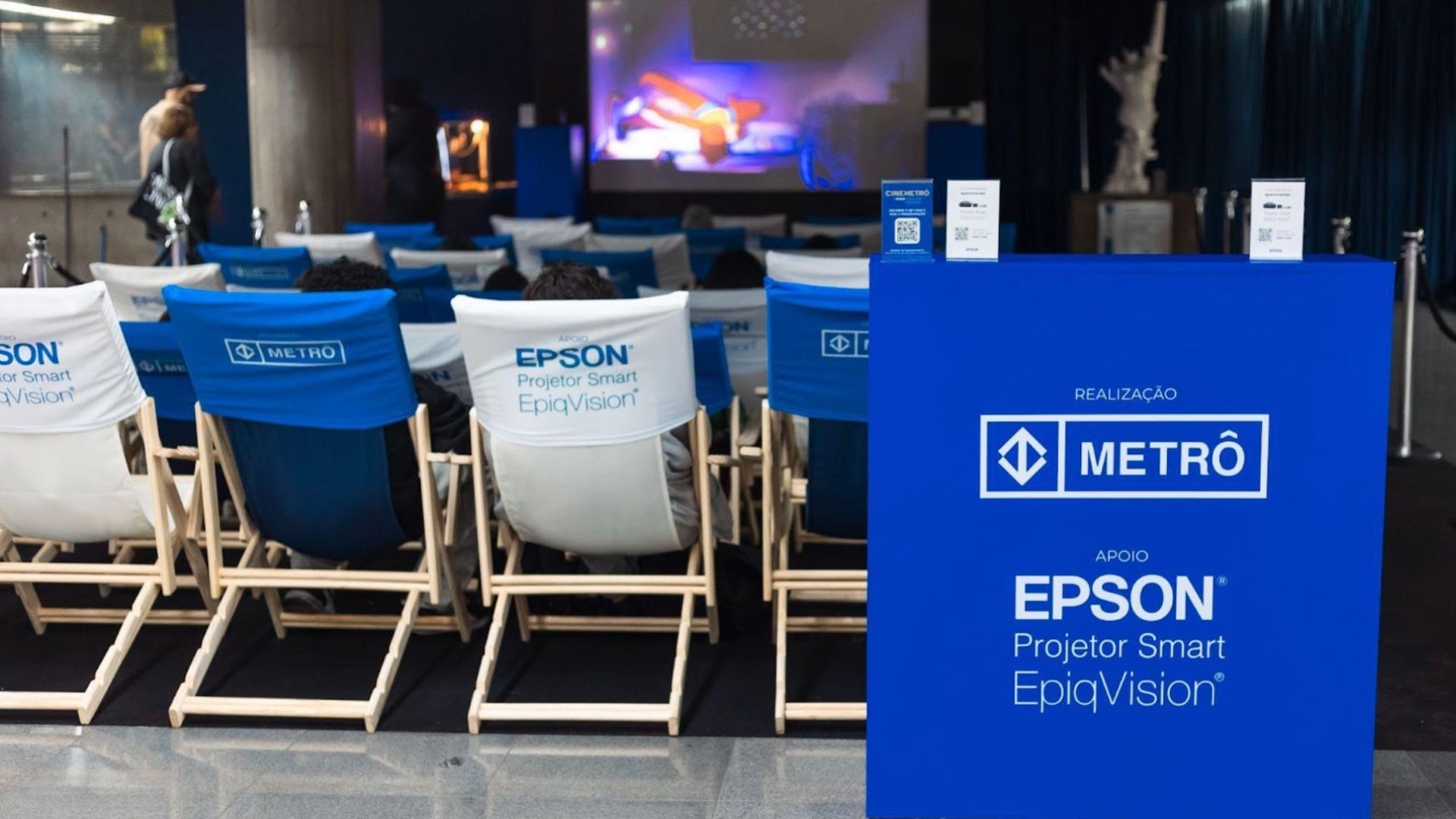 Epson realiza sessões gratuitas de cinema no Metrô de São Paulo