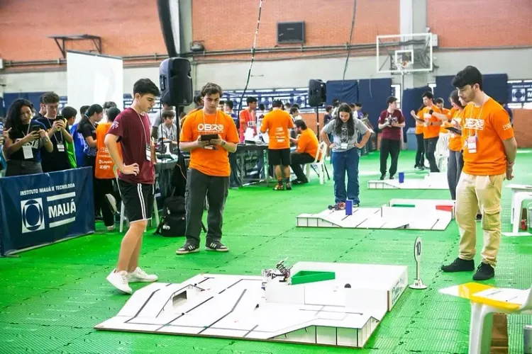 Instituto Mauá de Tecnologia recebe 120 equipes para a etapa estadual da Olimpíada Brasileira de Robótica