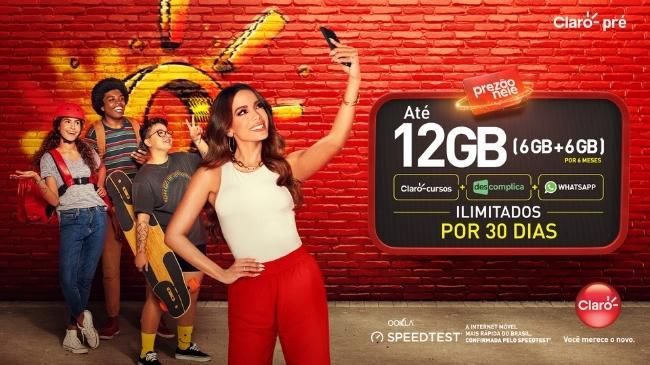 Anitta-e-Spinardi-estrelam-nova-campanha-da-Claro-1.jpg
