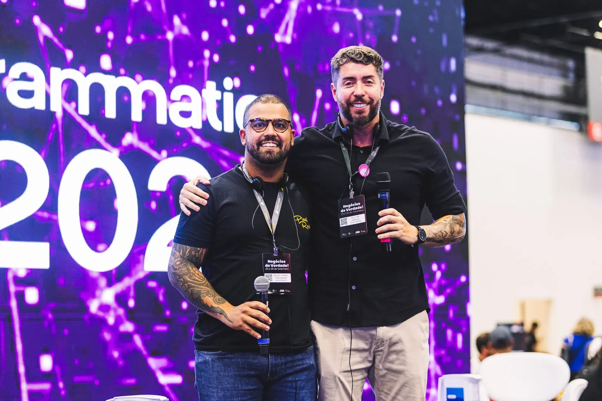 ADSPLAY anuncia aquisição da Pixel Roads