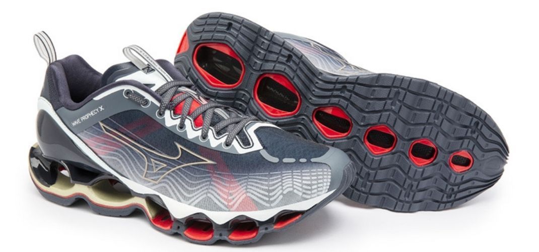 Mizuno apresenta 10ª edição do Prophecy com design repaginado
