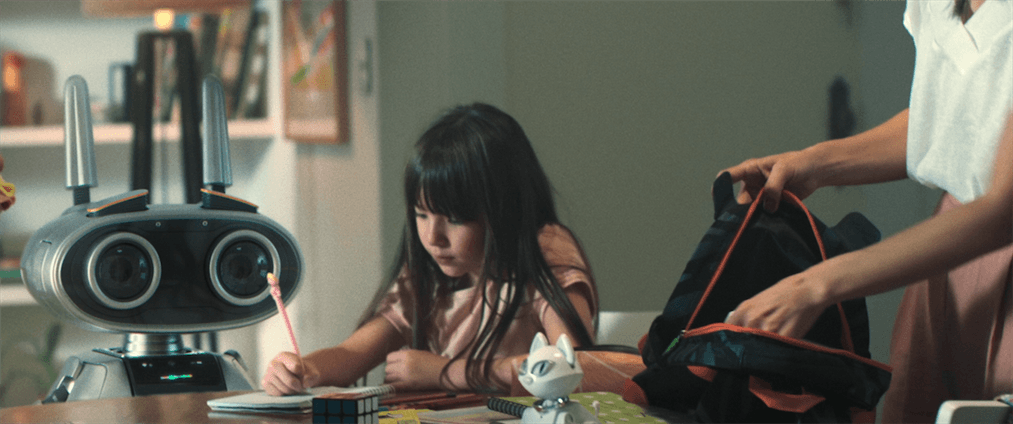 Robô descobre futuro cada vez mais humano na campanha de final de ano do Itaú Unibanco