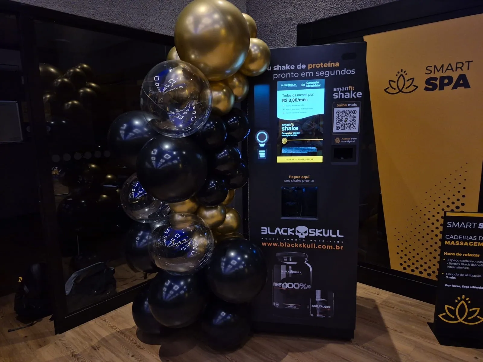 Black Skull e Smart Fit lançam Smart Shake com máquinas automatizadas de suplementação nas academias