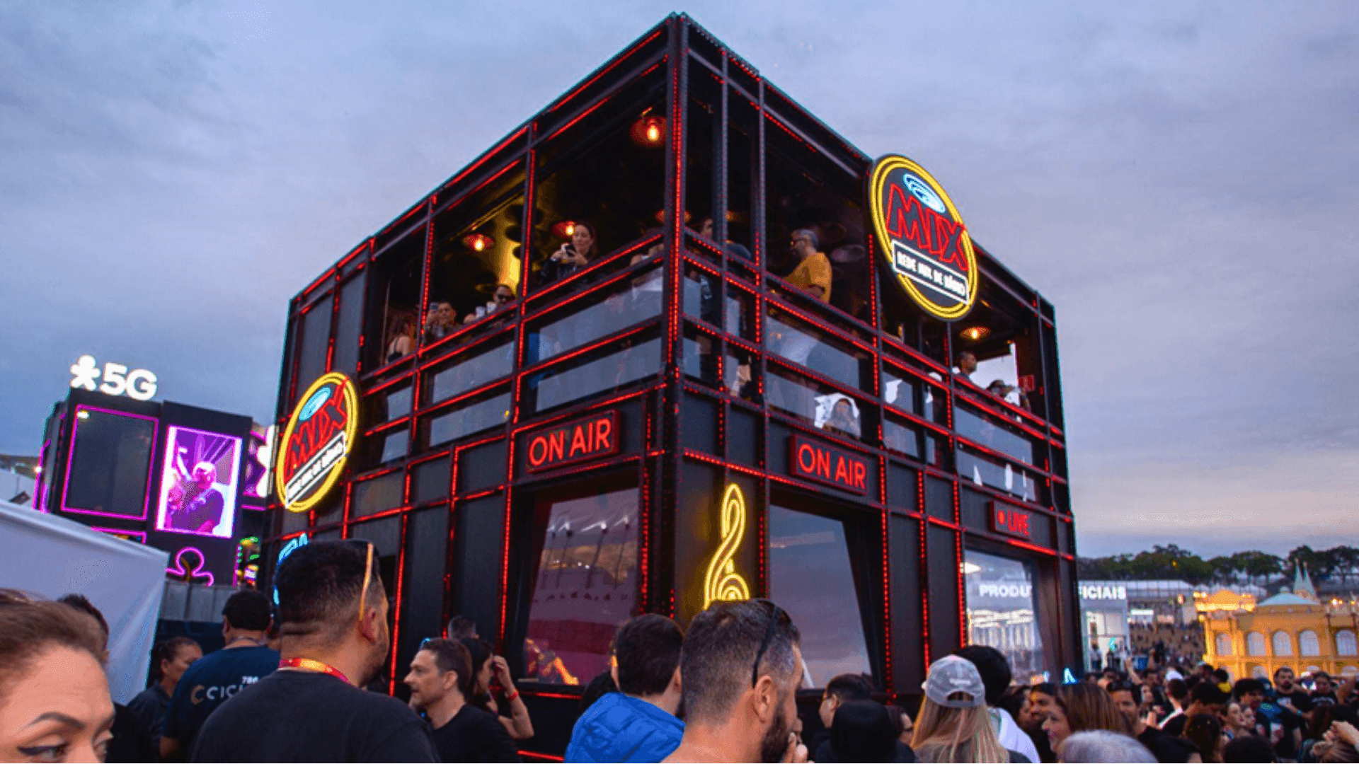 Rádio Mix comemora transmissão histórica do The Town com recorde de audiência