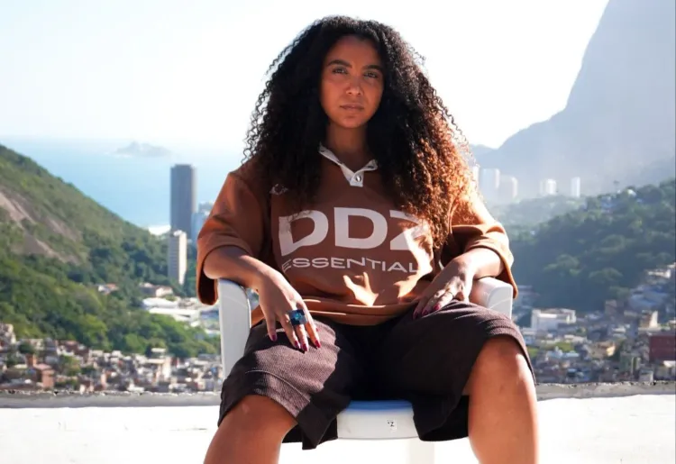 Clarissa Crisóstomo lança Perifa Mídia para expandir publicidade OOH em favelas e periferias