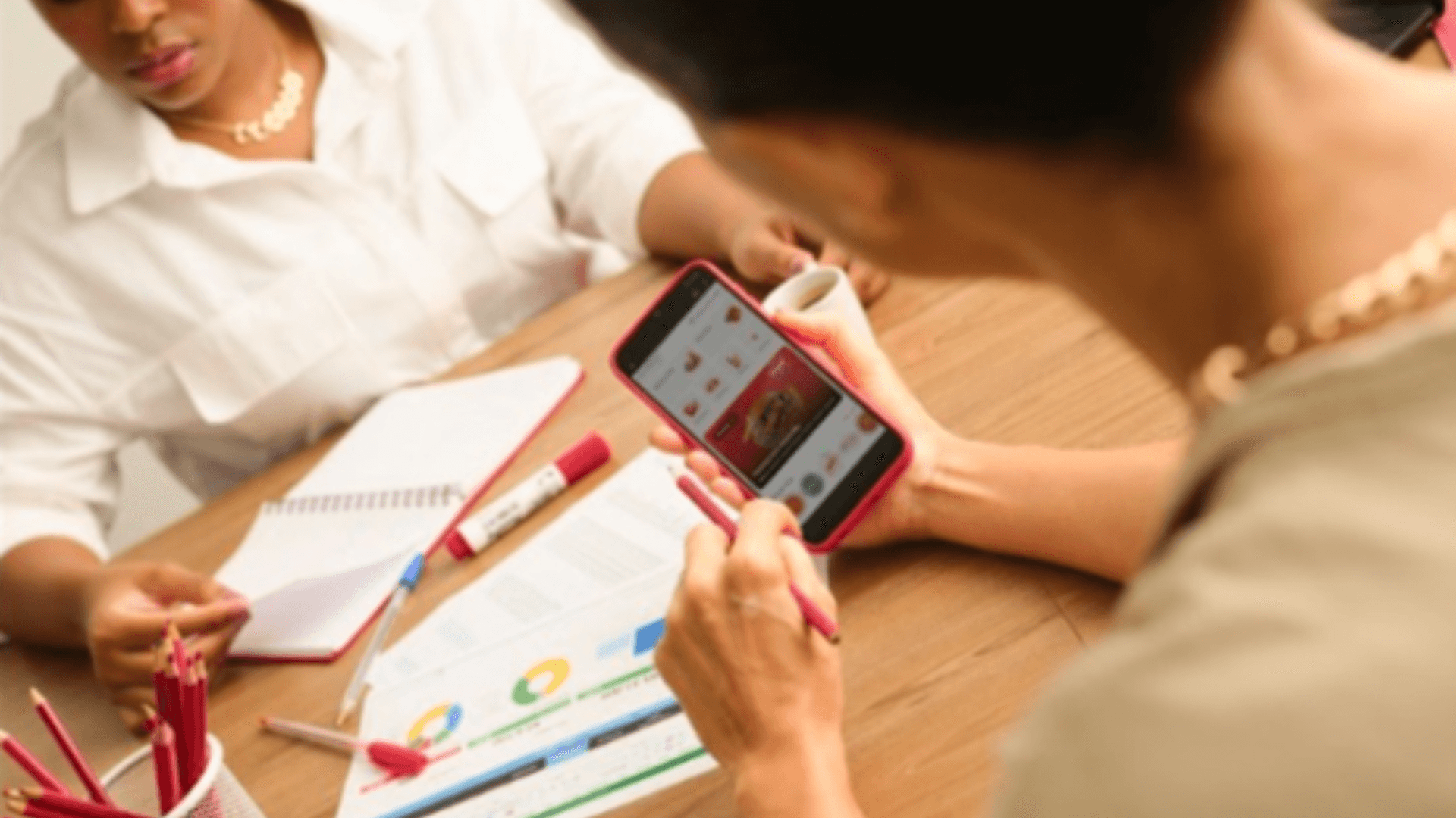 iFood alcança 2,6 mil pedidos por minuto no Dia dos Namorados 