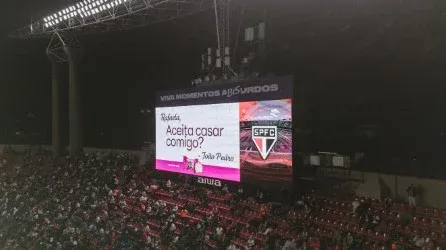 Pedido de casamento no MorumBIS marca campanha de Sonho de Valsa