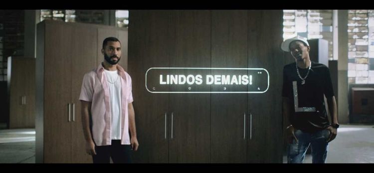 Gil do Vigor e Lucas Penteado estrelam campanha da Casas Bahia sobre o orgulho LGBTQIA+