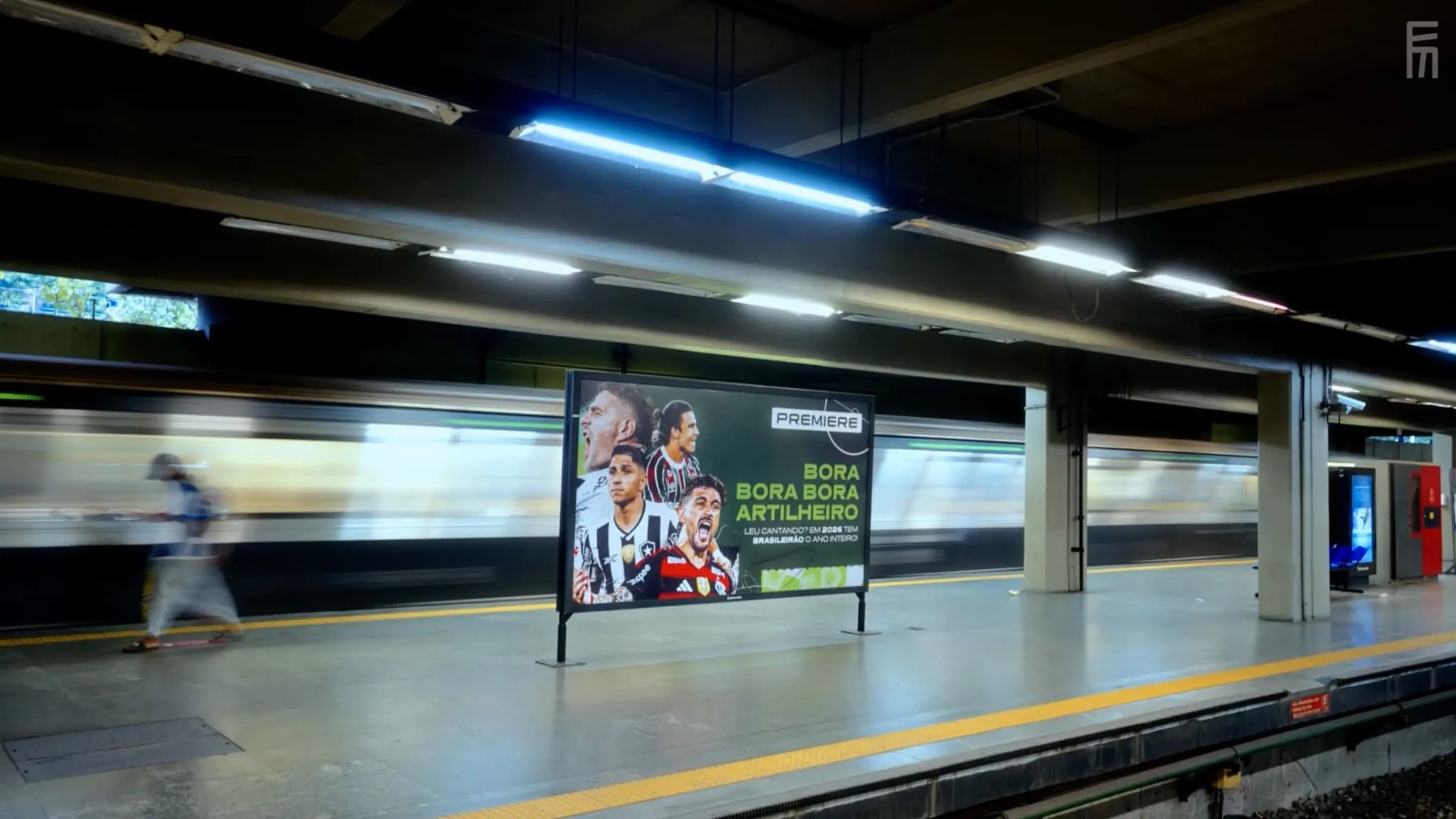 Premiere, Eletromidia e Altermark transformam Estação Maracanã em arquibancada imersiva para abertura da temporada 2026