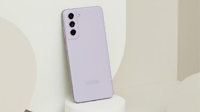 Galaxy-S21-FE-5G-Samsung-lanca-smartphone-para-todos-os-fas-2.jpg