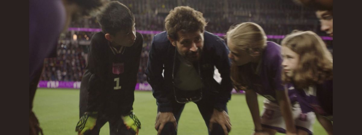 Nubank lança nova campanha na estreia do Brasil na Copa do Mundo