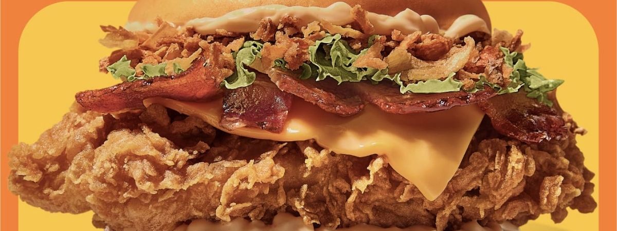 A Internet pediu e Popeyes aceitou: CEBOLA BACON FRANGO