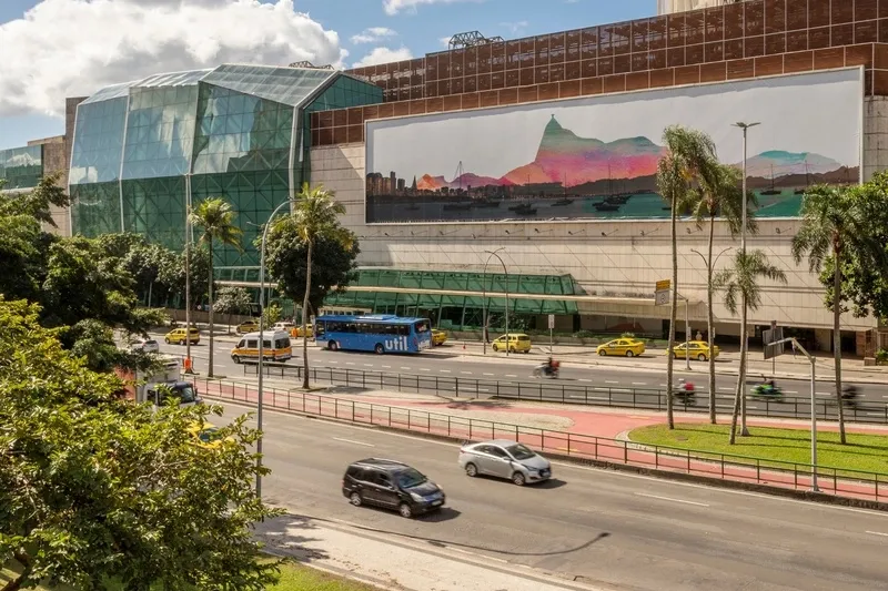 H&M anuncia novas lojas no Brasil em 2026