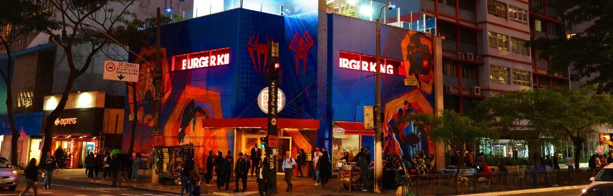 Burger King traz Aranhaverso para loja da Av. Paulista