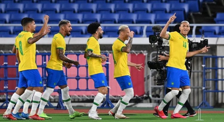 Seleção brasileira de futebol é favorita para vencer Olimpíadas
