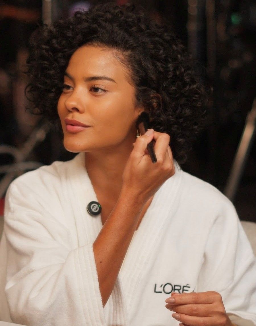 L’Oréal Paris apresenta Bella Campos como novo rosto da marca