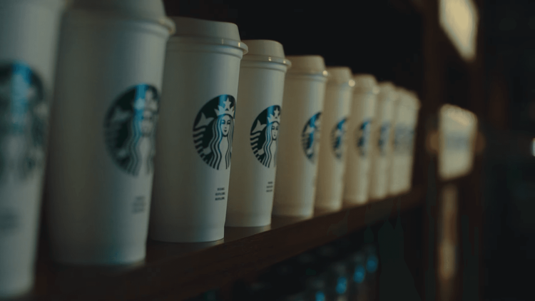 Starbucks retoma publicidade no Brasil com AlmapBBDO