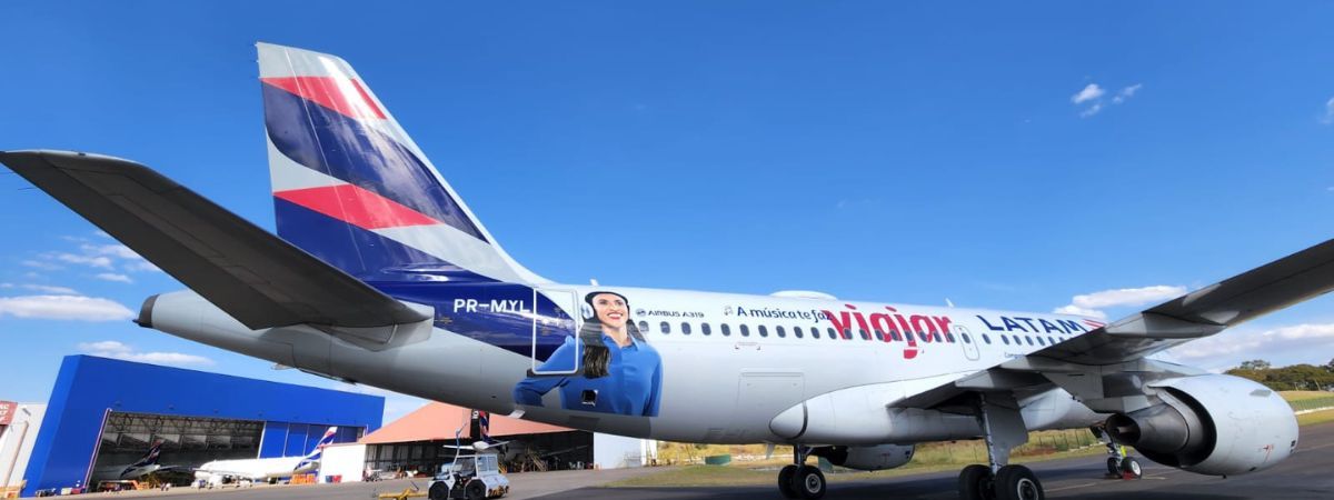 LATAM faz adesivagem de aeronaves para o Rock in Rio 2022