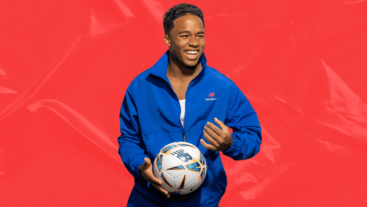 New Balance oficializa parceria com Endrick