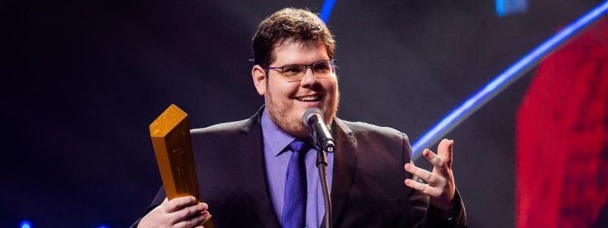 Casimiro bate recorde em live de retorno a Twitch
