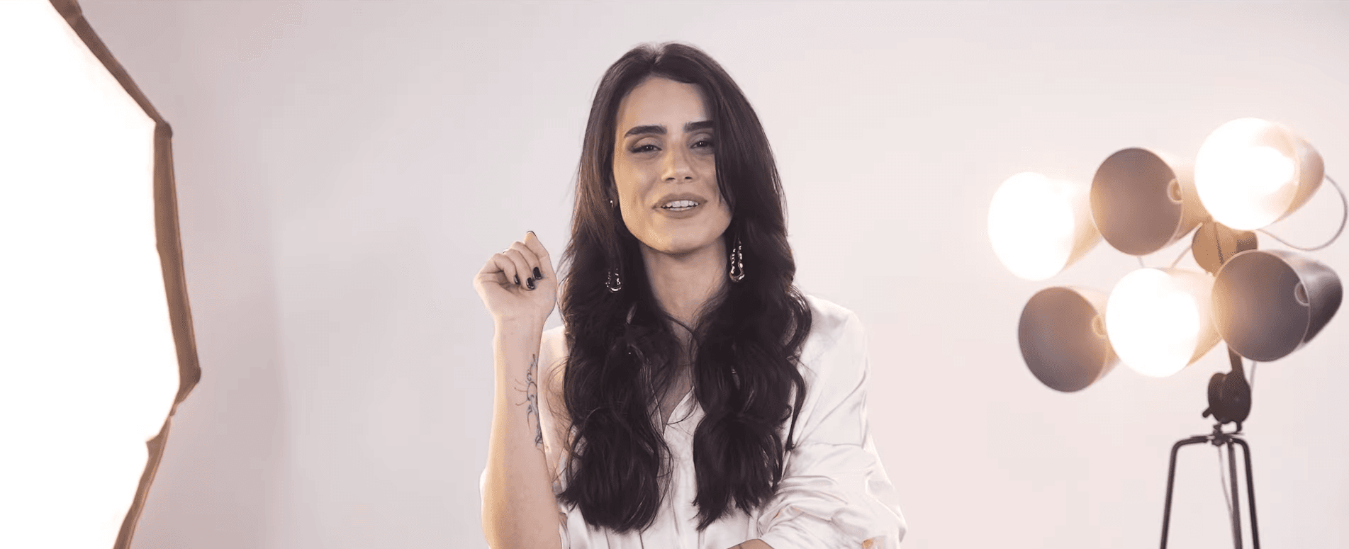 Jovem Pan estreia programa “Em Off” com Mari Cantarelli